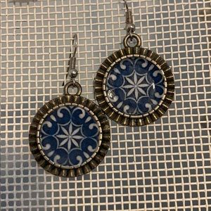 ✨2/$16✨Blue Medallion Earrings🦋